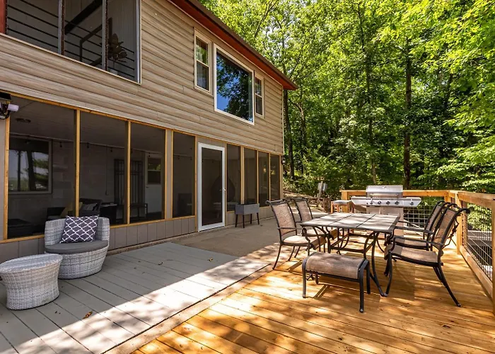Holiday home 3 King Brs, Covered Dock, Screened Porch *