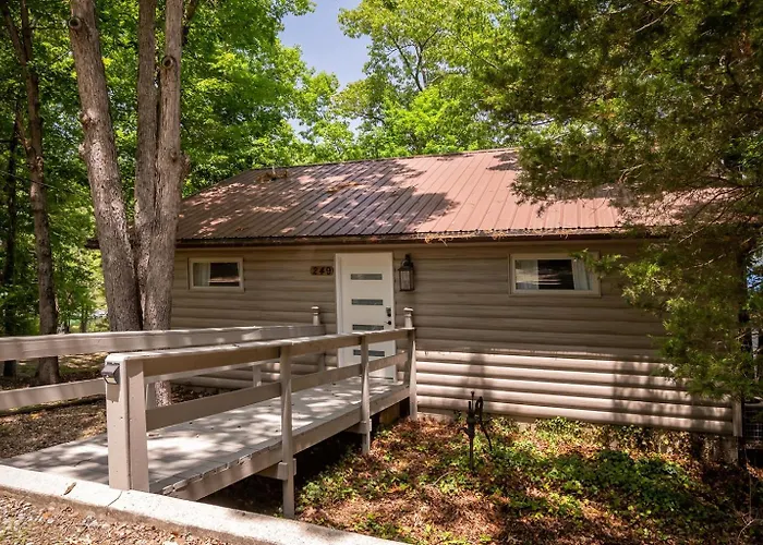 3 King Brs, Covered Dock, Screened Porch *