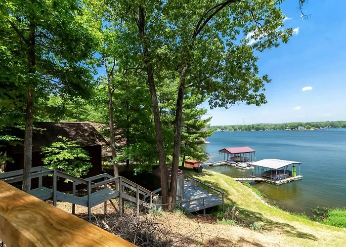 3 King Brs, Covered Dock, Screened Porch *