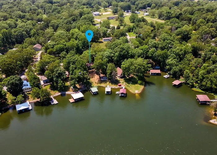 3 King Brs, Covered Dock, Screened Porch Holiday home
