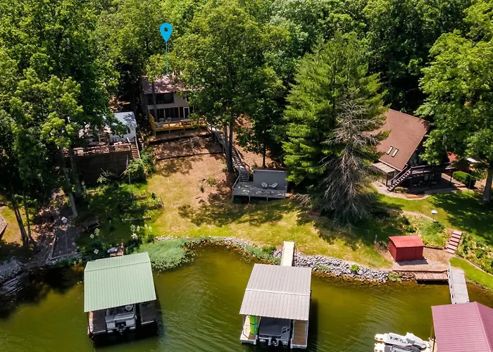 Holiday home 3 King Brs, Covered Dock, Screened Porch